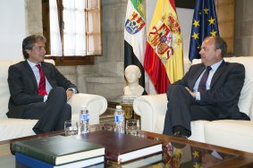 El Presidente de la FEMP junto a José Antonio Monago.