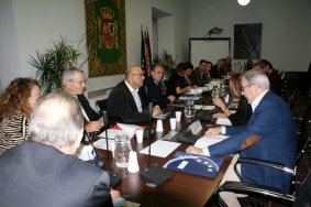 Reunión de constitución de la Comisión de Diputaciones, Cabildos y Consejos Insulares