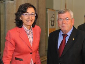 Rosa Aguilar y Pedro Castro, en la reunión celebrada en el Ministerio