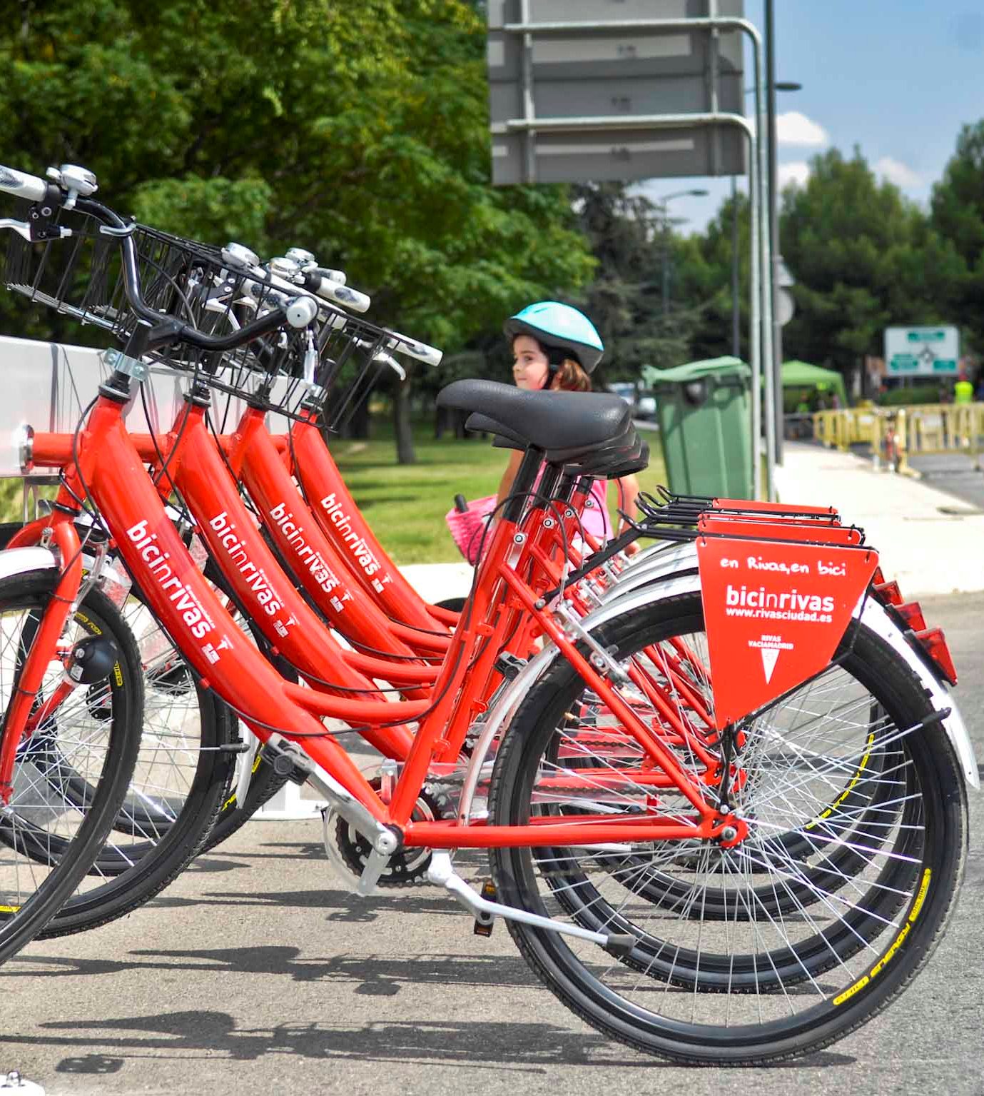 El uso del casco para circular se amplia en el nuevo texto